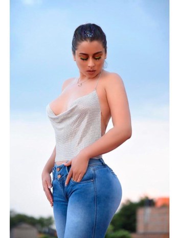 Alexandra Mora Fotos Sexy Provocativa · Foto 17
