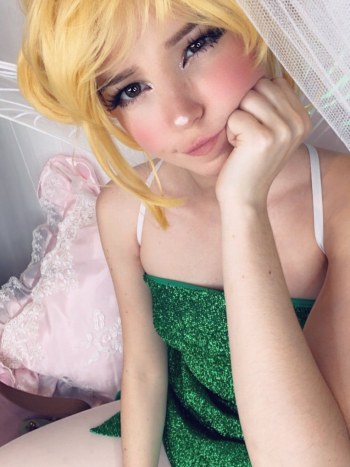 Belle Delphine Photos Pack OnlyFans Fairy · Foto 8
