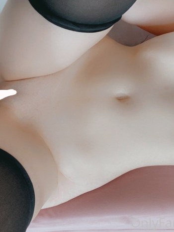 Belle Delphine Pack Fotos Completamente Desnuda en OnlyFans · Foto 13