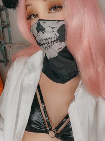 Belle Delphine Pack Shadbase Cosplay · Foto 13