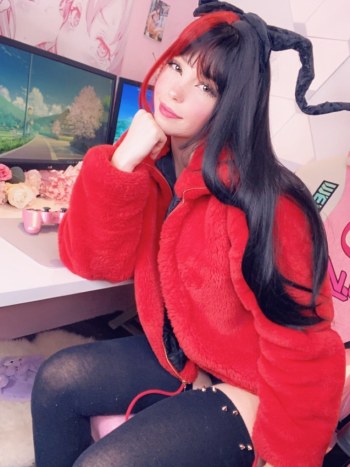 Belle Delphine Devil pack photos in Onlyfans Exclusive · Foto 35
