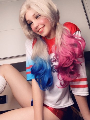 Belle Delphine Harley Quinn Pack Onlyfans · Foto 39